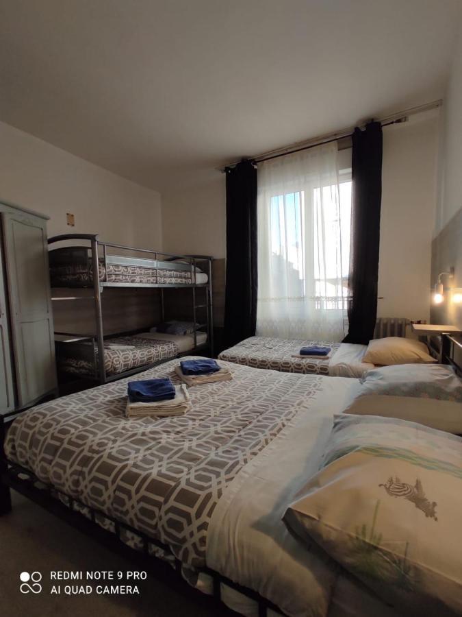 Hotel Le Bon Moine Reims Esterno foto